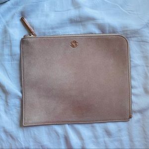 Dagne Dover elle clutch